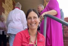 Pink Lady Day, Carrickalinga House